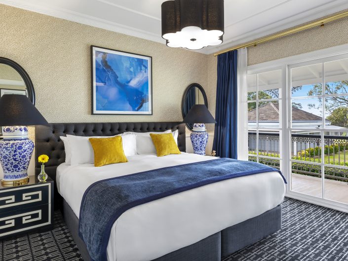 Mauro Risch Hotel Room